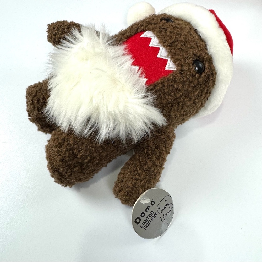NEW Domo Kun 7” Plush NHK #630 Santa Costume Domo Limited Edition 2011 *RARE* - Picture 4 of 7